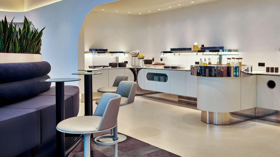 The oneworld lounge at Amsterdam Schipol.